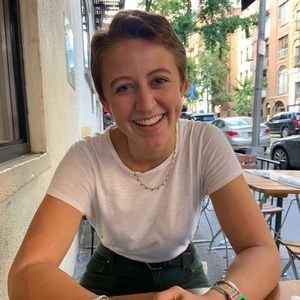 Meet your Posher, Alyssa